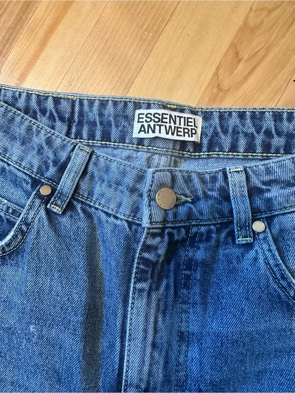 Essentiel Antwerp Barrel Jeans Size 26 - Picture 3 of 5